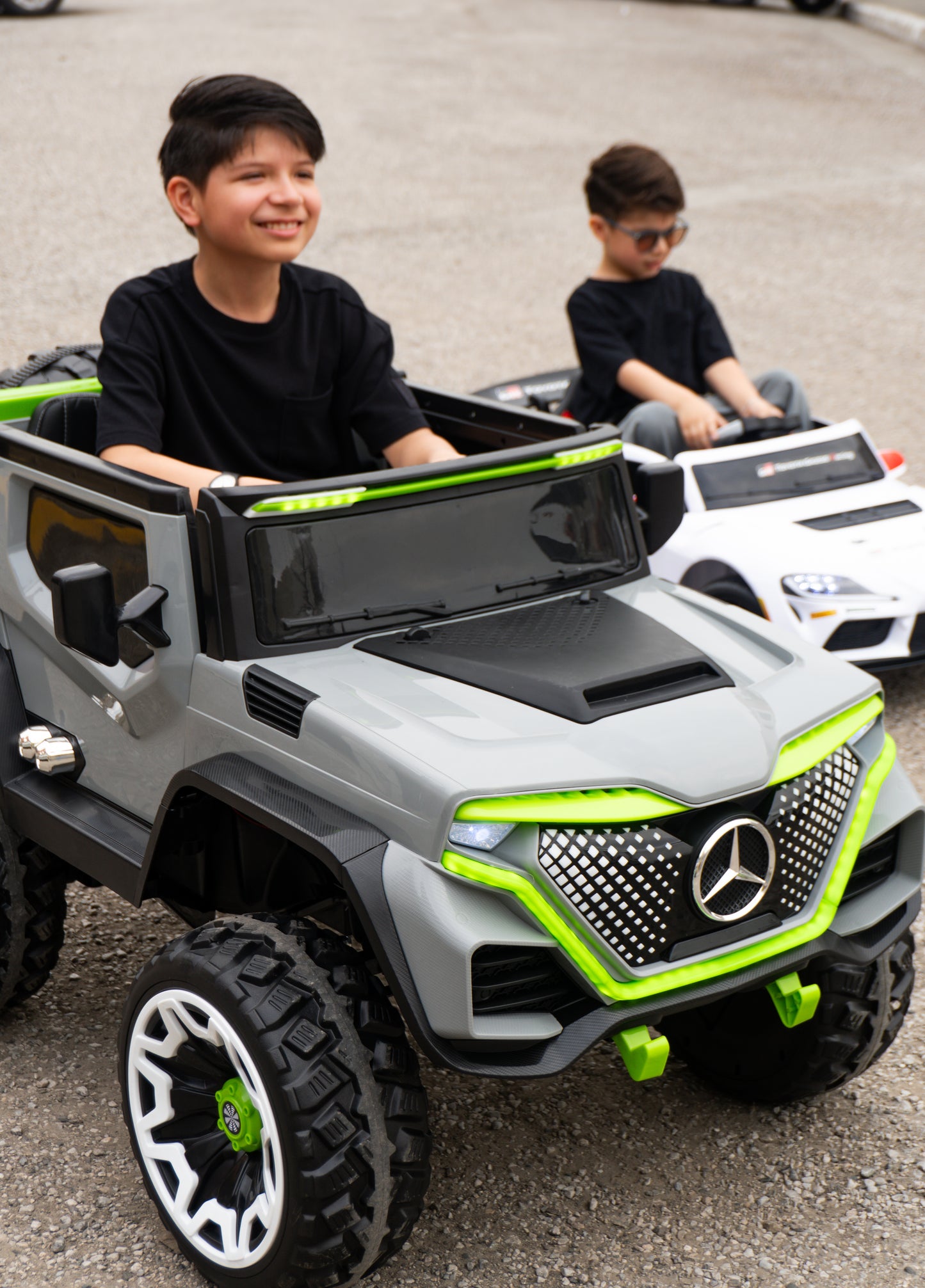 Mercedes G63 4x4 para Niños | Potencia, Elegancia y Máxima Comodidad
